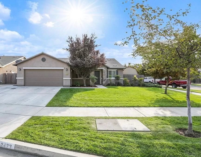 Primary Photo - 2423 W Corvina Ave