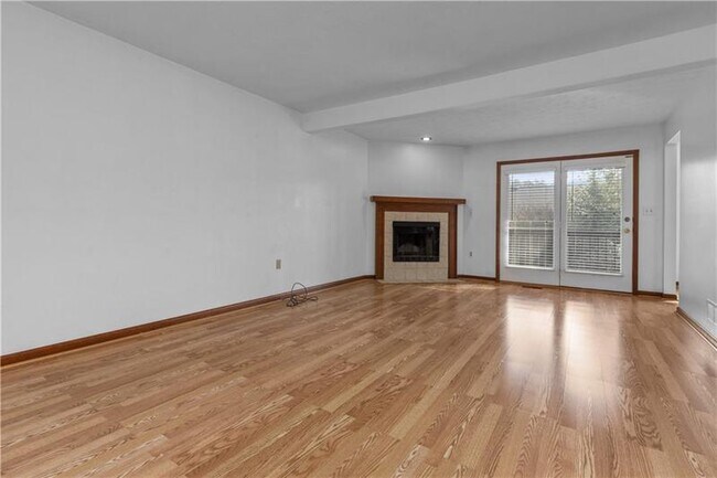 Building Photo - 902 Forest Edge Ct