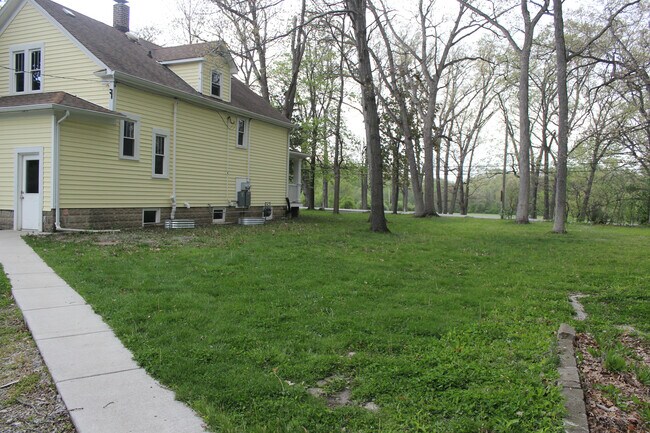 Foto del edificio - 11627 Burr St
