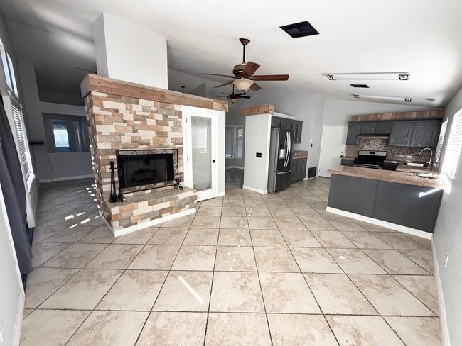 Building Photo - 80409 Windsong Way