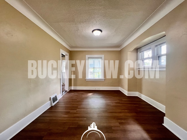 Building Photo - 531 Shasta Dr