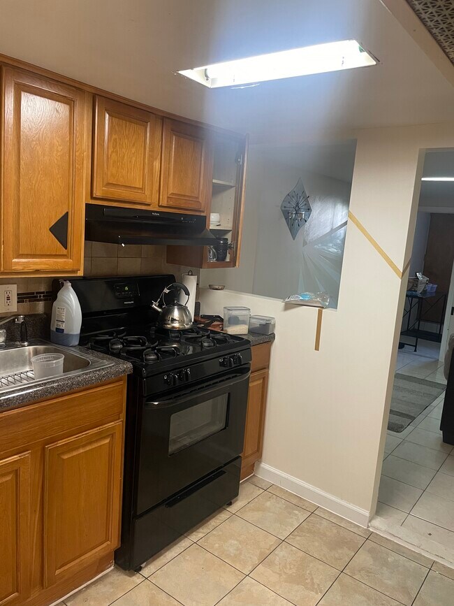 Foto del edificio - 1221 E 86th St