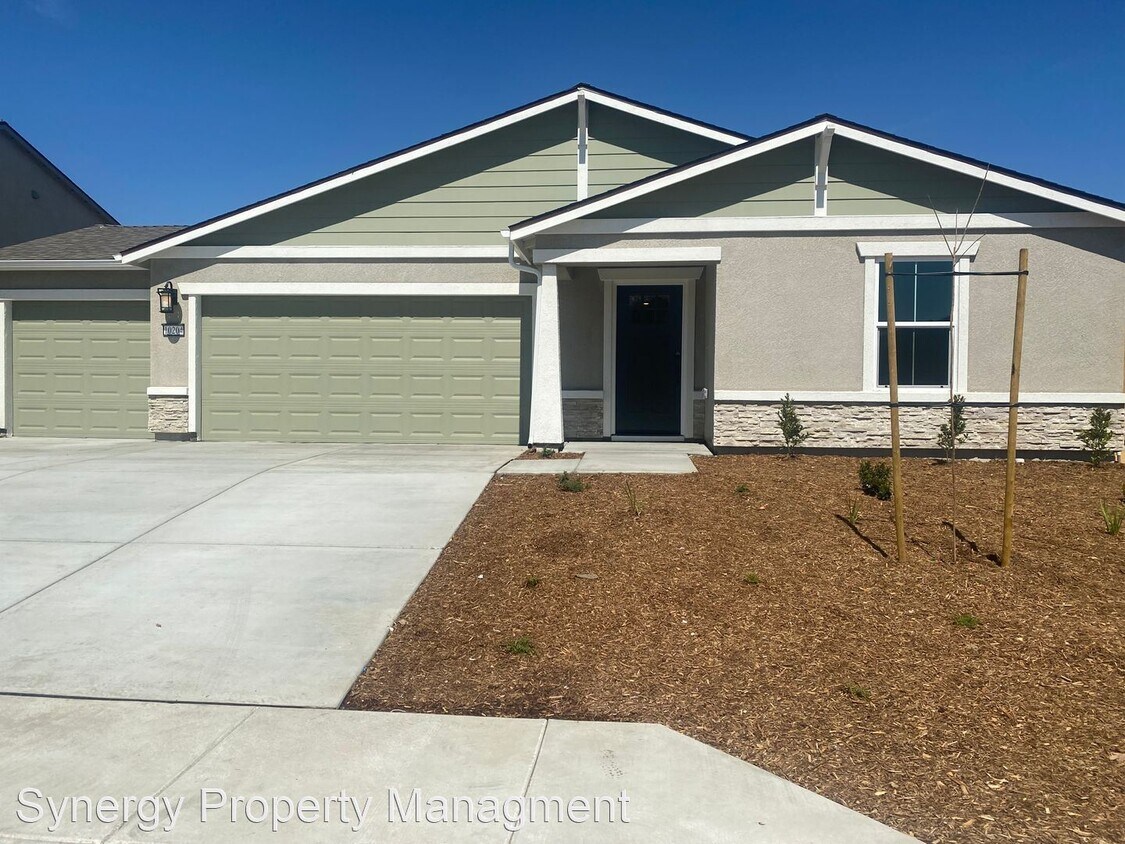 Primary Photo - 4 br, 3 bath House - 10204 Estacada Avenue