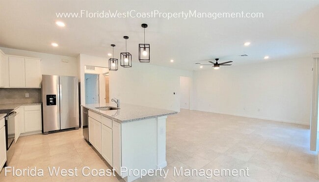 Building Photo - 5 br, 3 bath House - 11867 Armada Way