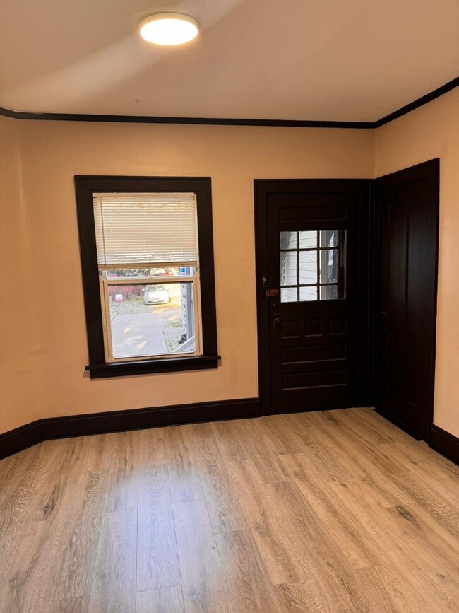 Foto del edificio - 2109 W 11th St