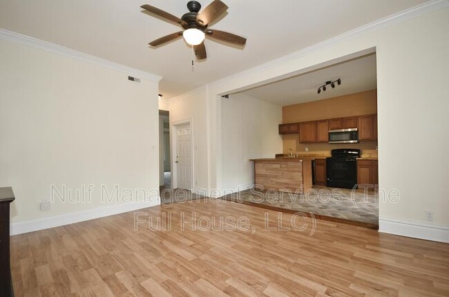 Building Photo - 5539 Baywood St