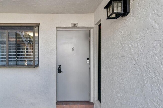 Building Photo - 2051 Skimmer Ct