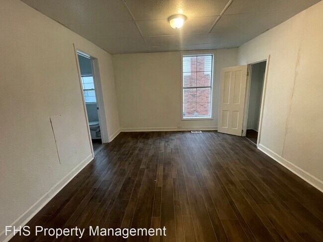 Building Photo - 3 br, 2 bath House - 826 W Nichols