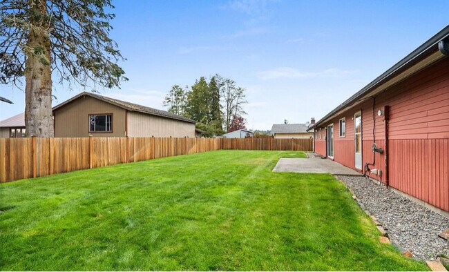 Foto del edificio - 3510 Rodcin Ave