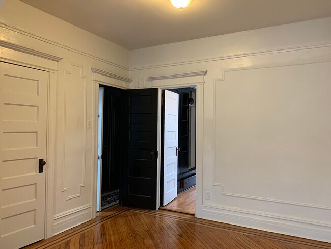 Building Photo - 1280 Park Pl