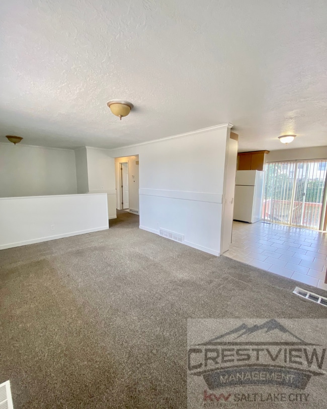 Photo - Spacious Home in Magna – Convenient Location!