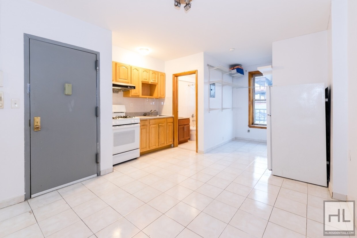 Primary Photo - 234 4th Ave