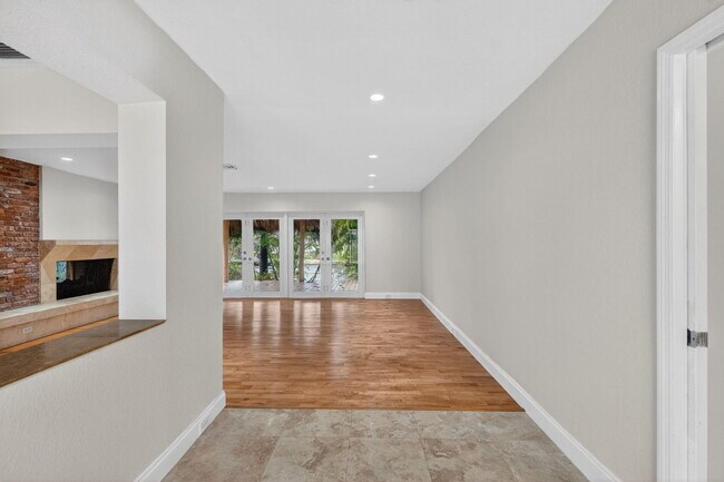 Foto del edificio - 2213 NE 16th St