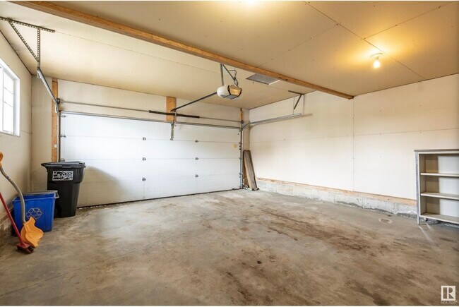 Photo du bâtiment - 7971 2 Av SW