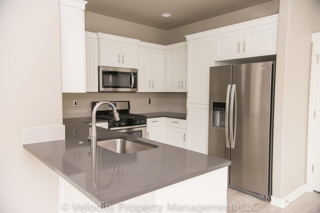Building Photo - Half off First Months Rent!!Beautiful Home...