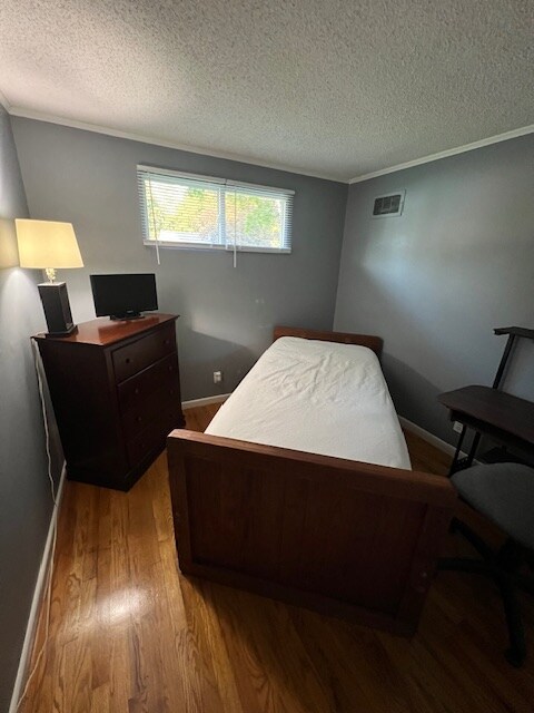 Foto principal - 240 Greenaway Dr