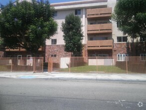 Building Photo - 14129 Adoree St