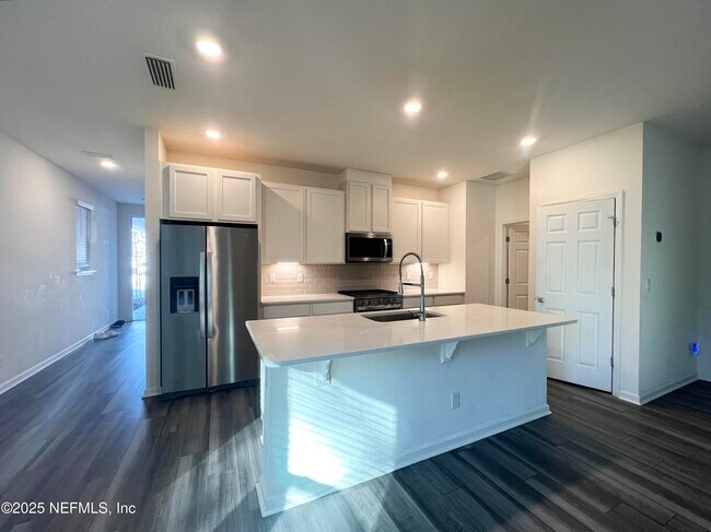 Building Photo - 216 Rambling Brk Trl