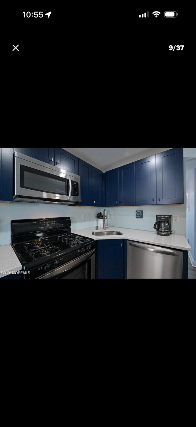 Building Photo - 54 Carteret Ave