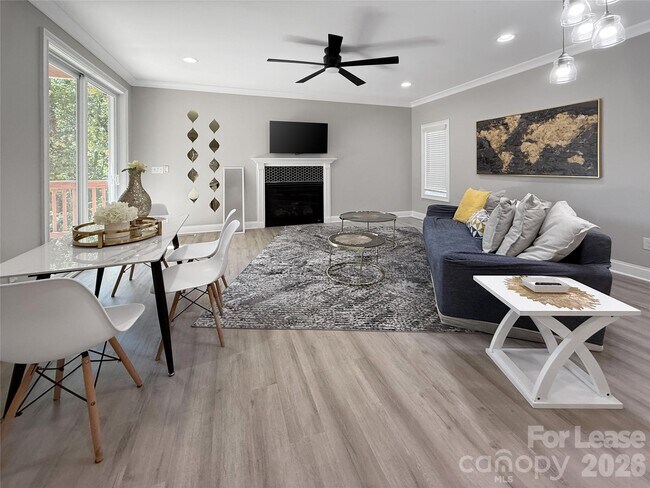 Foto del edificio - 1640 Eastway Dr