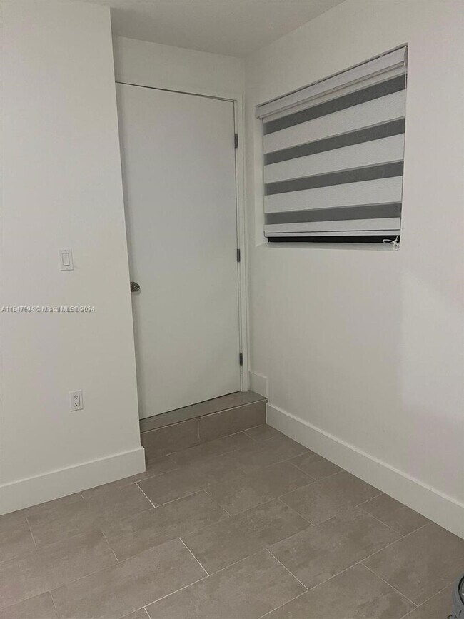 Foto del edificio - 10822 SW 142nd Ct