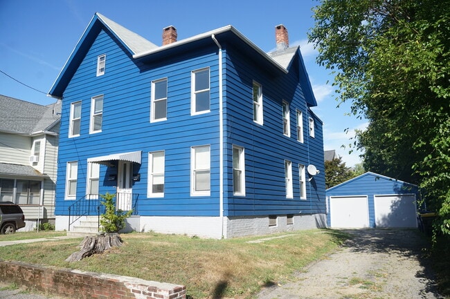 Building Photo - 14 Holbrook St