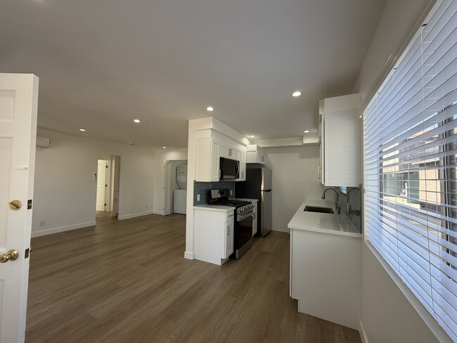 Building Photo - 2336 34th St