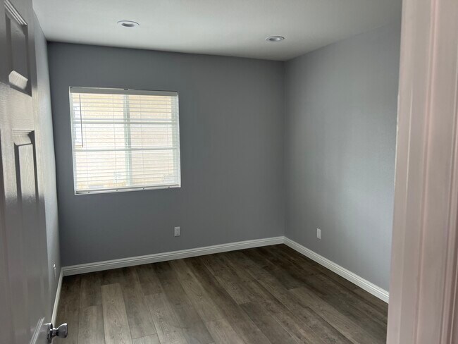 Foto del edificio - 6164 Kingman Ave