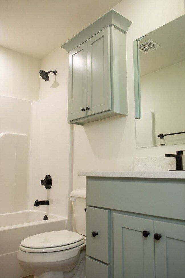 Foto del edificio - Townhouse in the heart of West Fork !