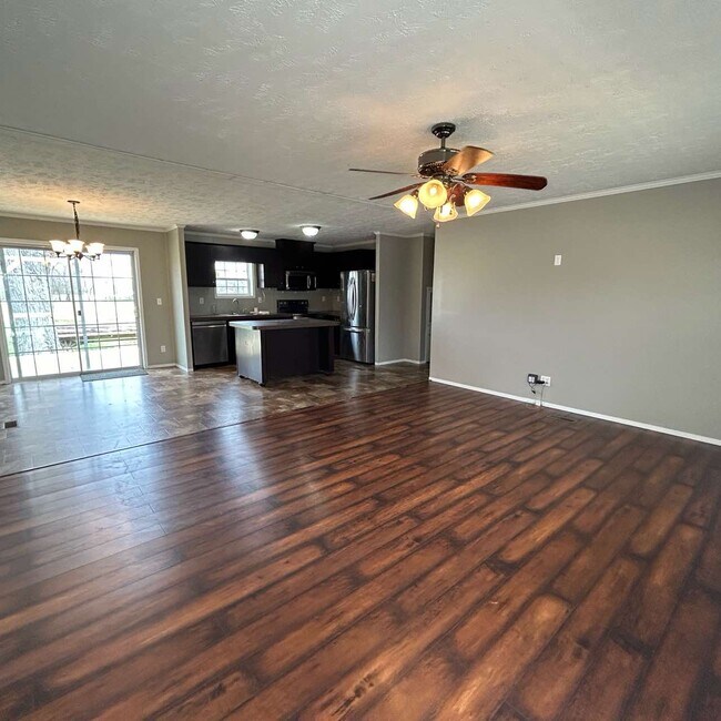 Foto del edificio - 2310 Beeker Rd