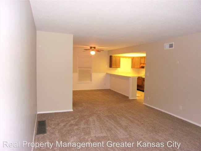 Building Photo - 1 br, 1 bath House - 8000 E. 88th Ter Apt 2