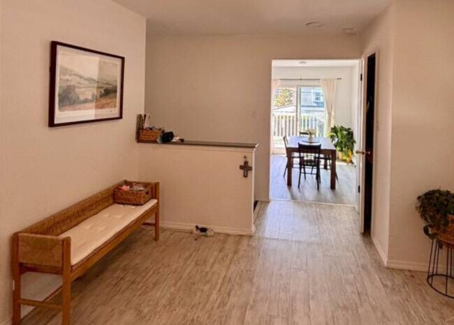 Foto del edificio - 721 E Walnut St