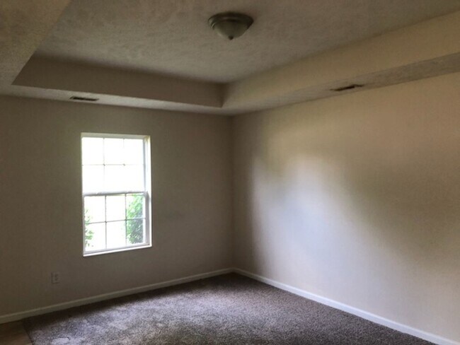 Foto del edificio - 125 Rocky Rd