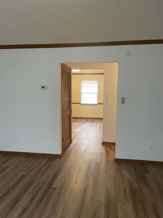 Foto del edificio - Knoxville 37912 - 2 bedroom 1.5 bath condo - call Howard Grower 865-705-0969