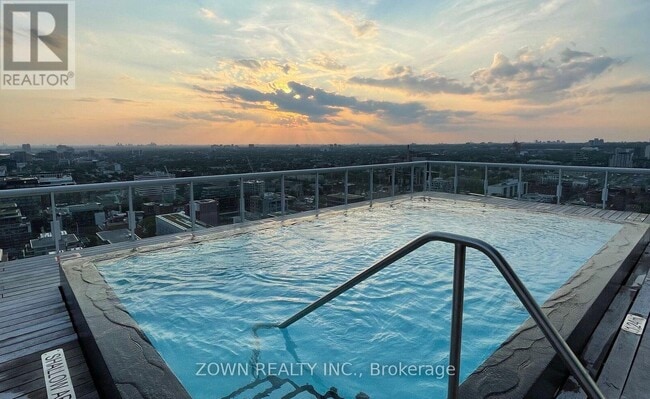 Building Photo - 11 Charlotte St