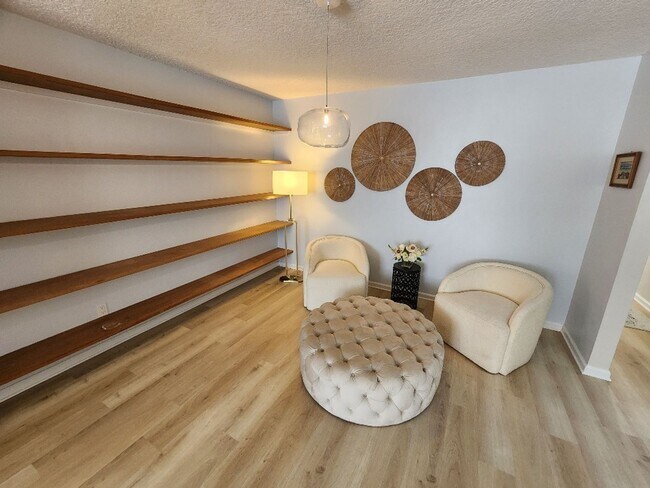Foto del edificio - Gorgeous Hidden Lakes 3/2/2 Home