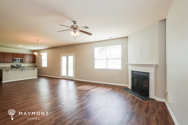 Foto del edificio - 220 Autumn Terrace Ln