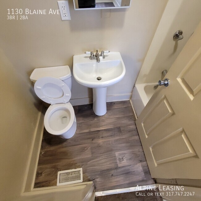 Foto del edificio - West Indy 3BR/2BA House w/2-Car Garage!
