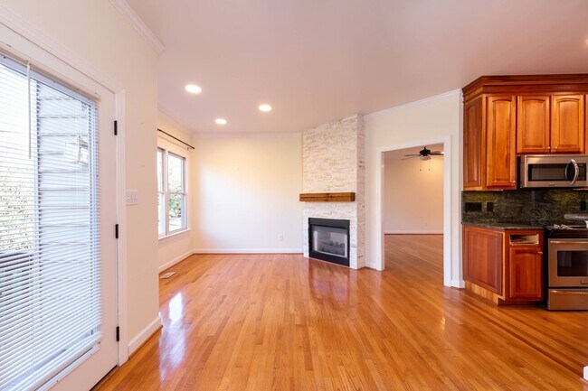 Foto del edificio - One level living in Williamsburg!