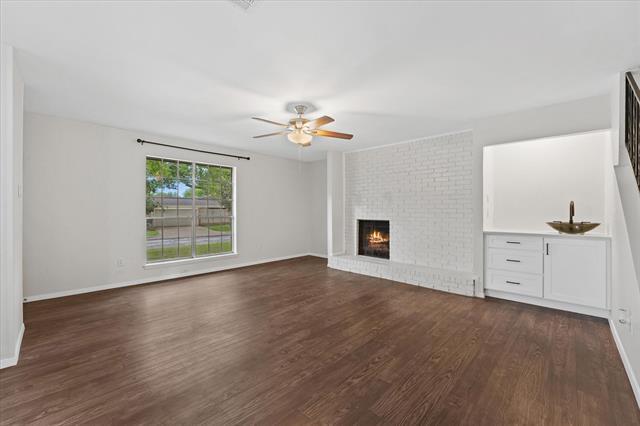 Foto del edificio - 4007 Ridgebrook Dr
