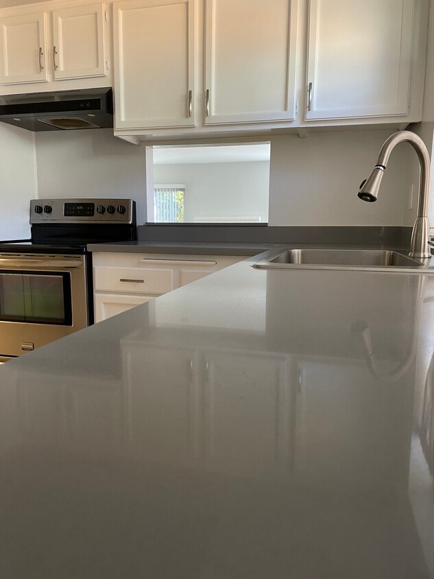 Foto principal - 202 Sunnyside Ct
