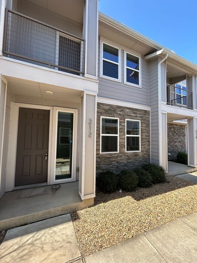 Photo - 212 Stellariga Pl Apartment