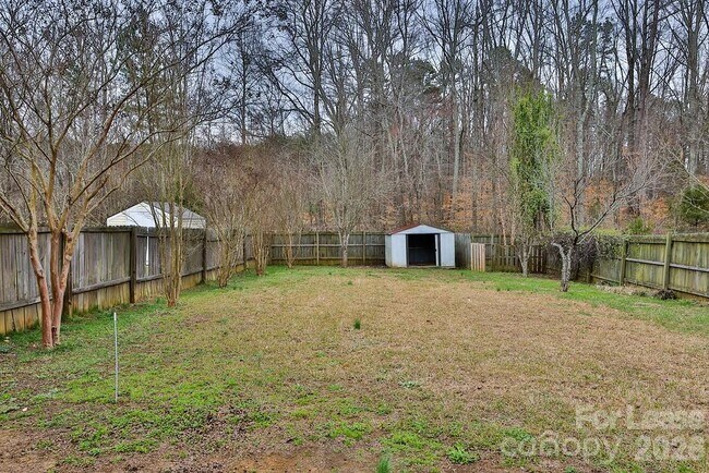 Foto del edificio - 8946 Chalkstone Rd