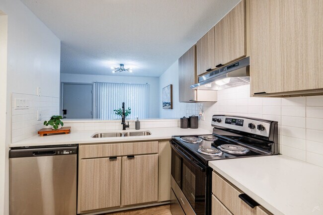 Building Photo - Enclave at North Point Apartments