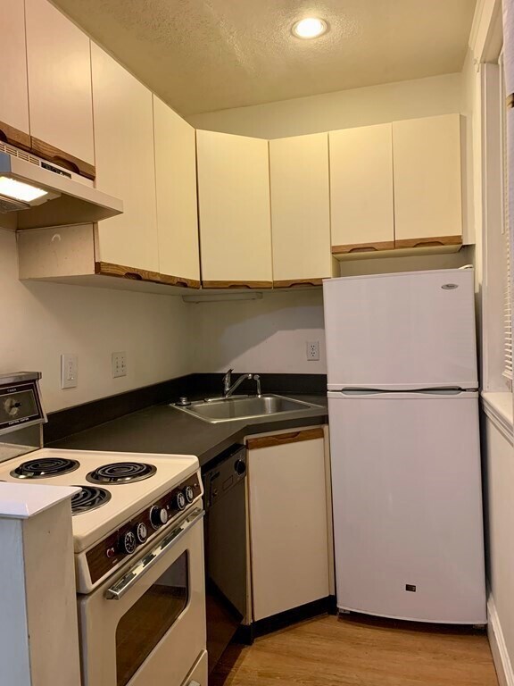 Foto del edificio - 1038 Beacon St