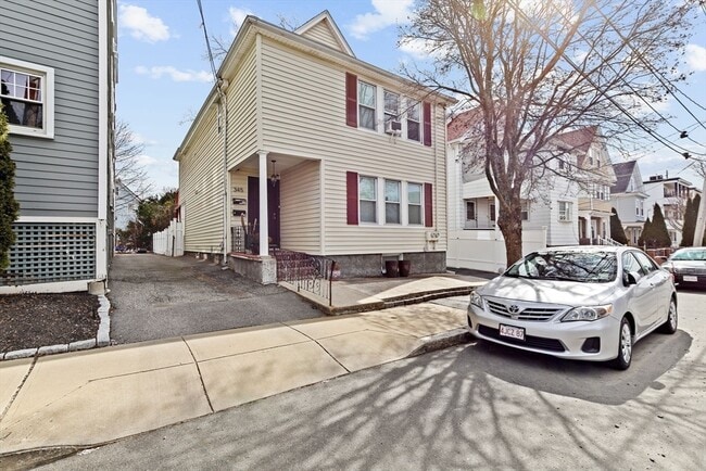 Building Photo - 345 Lowell St