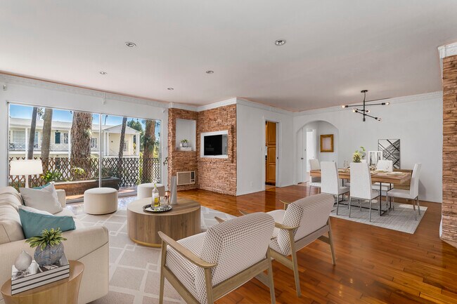 Foto del edificio - 7560 Hollywood Blvd