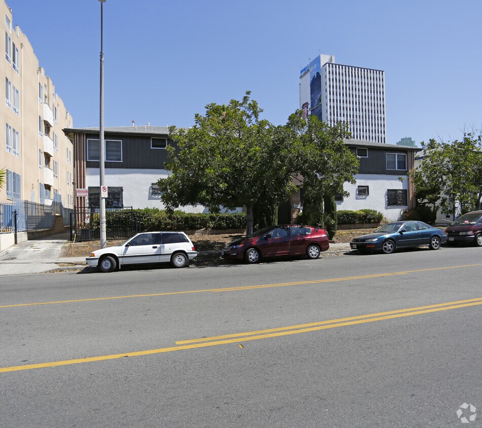 Building Photo - 3847 W 7th St