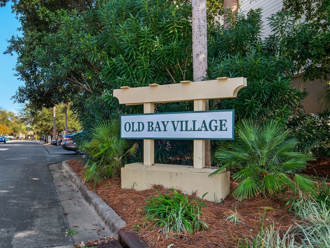 Foto principal - First-Floor Condo in Old Bay Village – Upg...