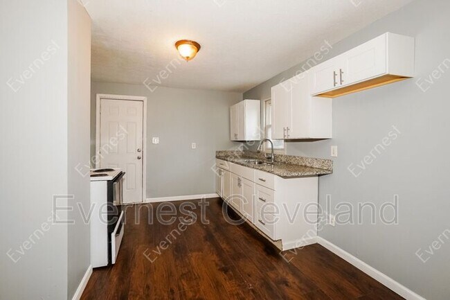Building Photo - 1456 W 85th St